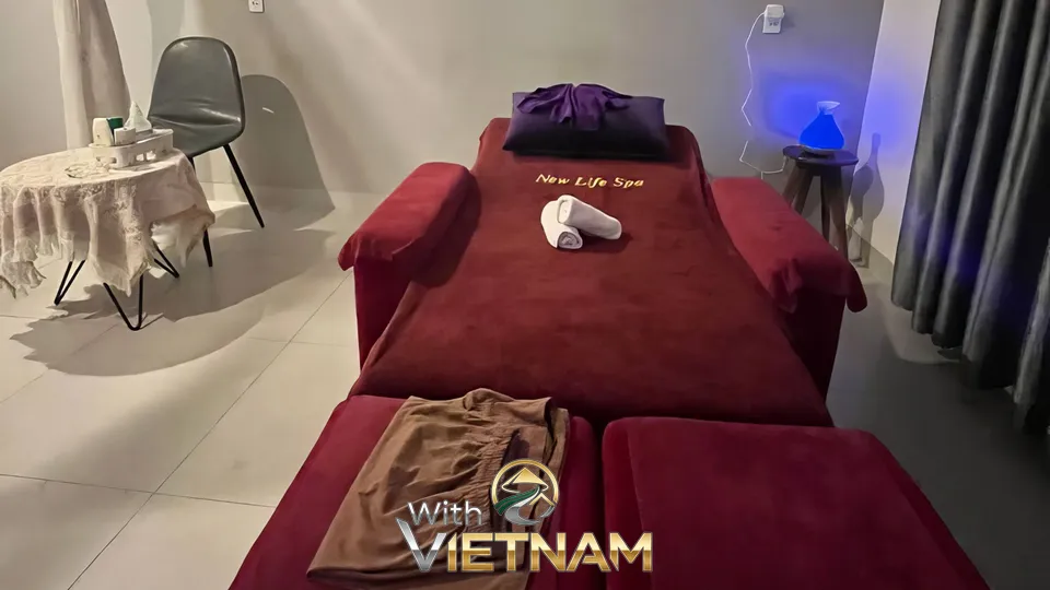 서비스 준비가 된 마사지 베드