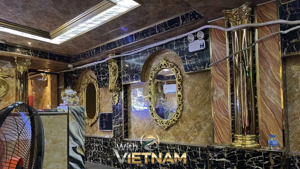 화려한 금장 대리석 인테리어