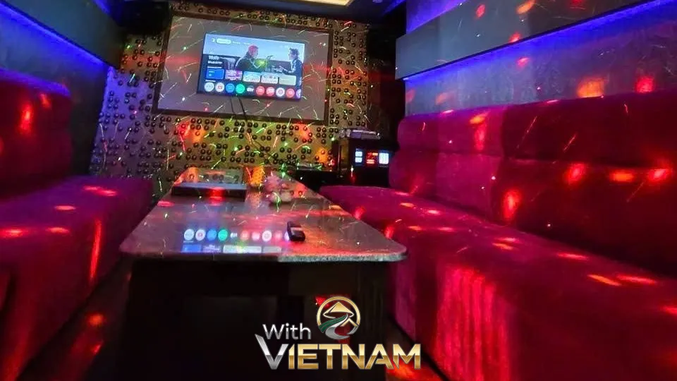 파티 분위기를 연출하는 레이저 조명