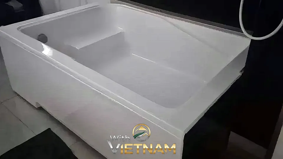 마사지 룸 안에 있는 흰색 욕조