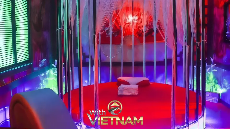 새장 디자인의 붉은 원형 침대